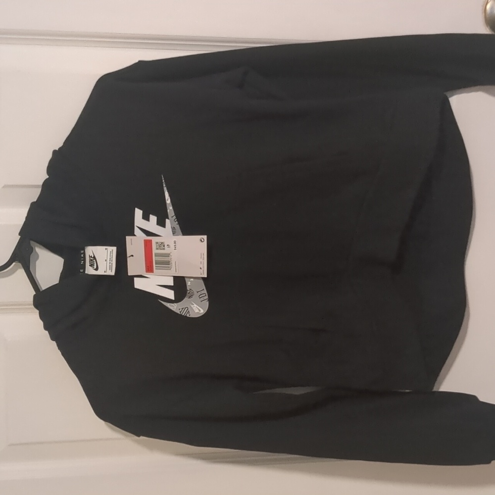 Girls cropped Nike Hoodie new with tags